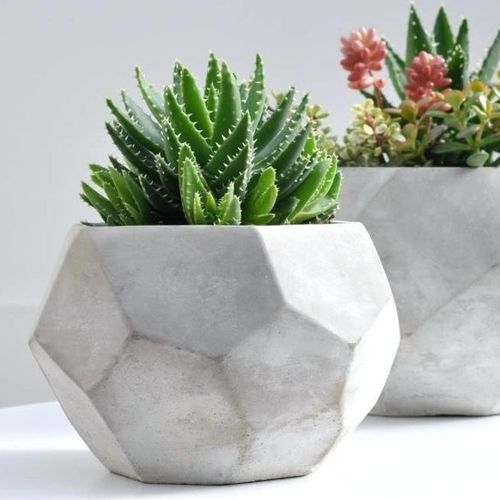 گلدان بتنی جلوه ای سه بعدی در دکوراسیون