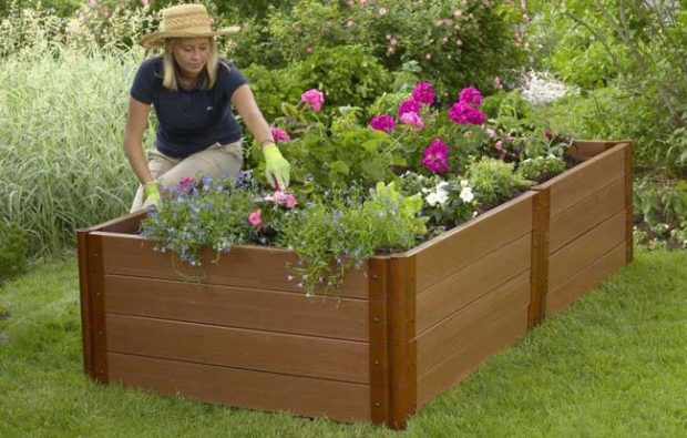 باغ مرتفع و باغبانی در بستر آن